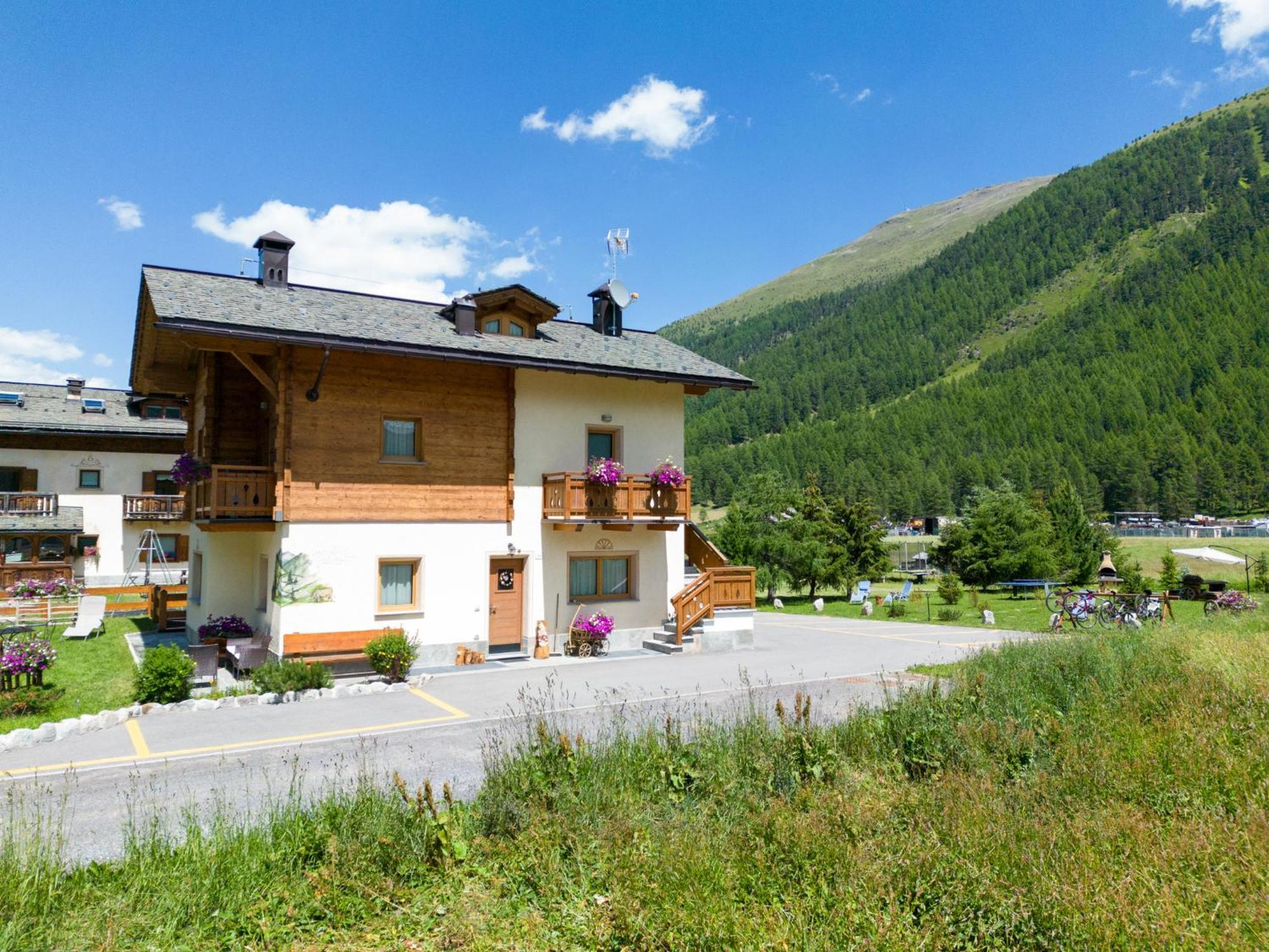Chalet Sunshine Livigno Buitenkant foto
